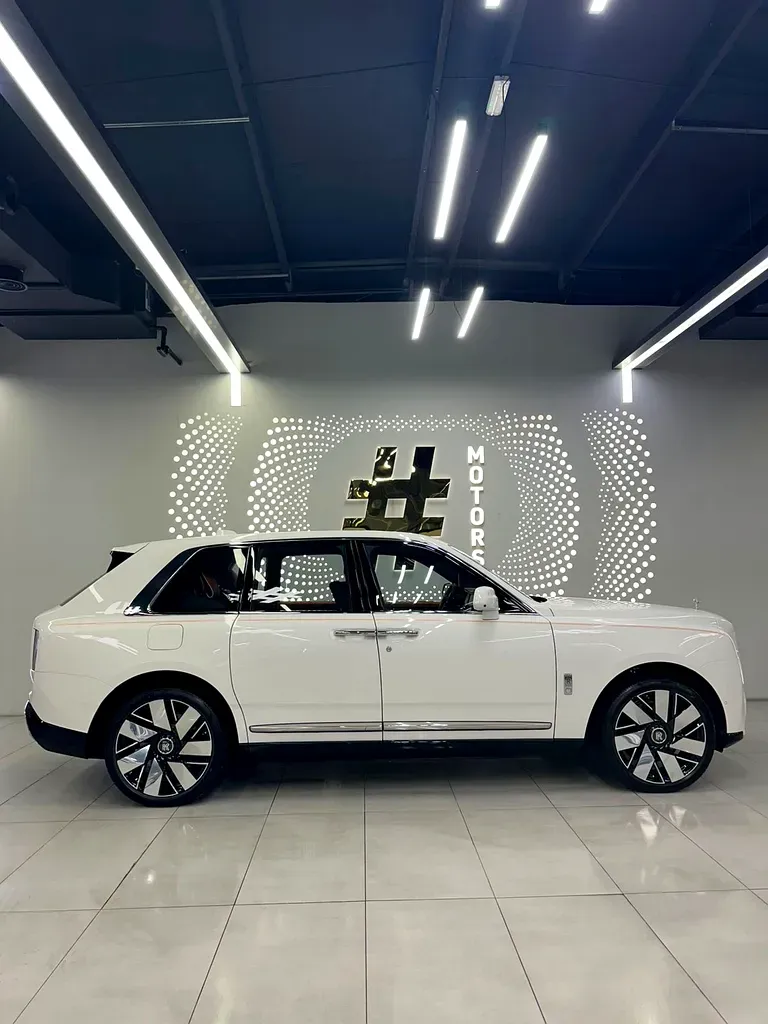 رولز رويس كولينان 2025